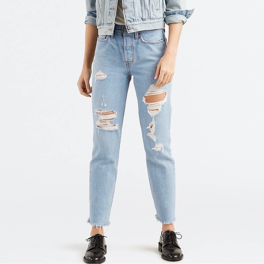 Levi’s Wedgie High Rise Distressed Straight Leg Button Fly Jeans